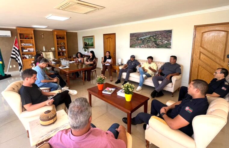 APÓS INCIDENTES DE VIOLÊNCIA, PREFEITURA, PM E GCM SE UNEM PARA IMPLANTAR A TOLERÂNCIA ZERO NA VENDA DE BEBIDAS PARA MENORES EM GUAÍRA