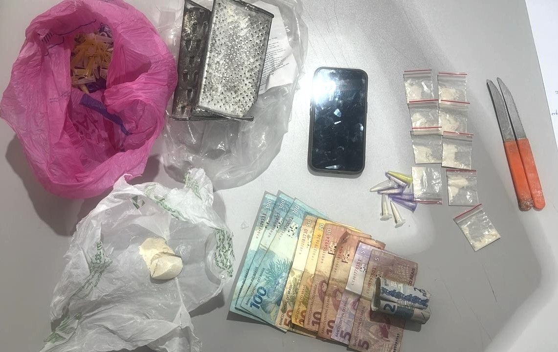 PM REALIZA PRISÃO NO CENTRO DA CIDADE DE GUAÍRA POR SUSPEITA DE ENVOLVIMENTO COM O TRÁFICO