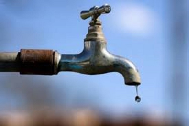 ROMPIMENTO DE TUBULAÇÃO PREJUDICA ABASTECIMENTO DE ÁGUA EM GUAÍRA