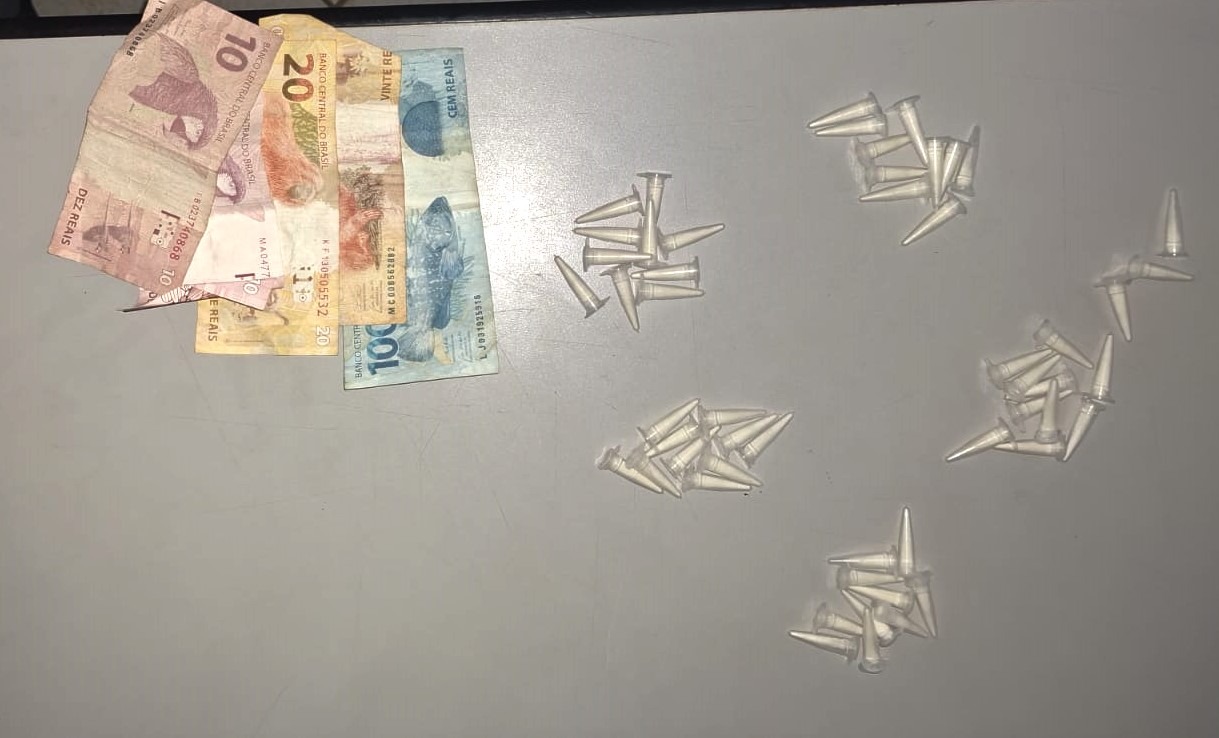 SUSPEITO DE ENVOLVIMENTO COM O TRÁFICO DE DROGAS, EM GUAÍRA, É PRESO PELA POLÍCIA MILITAR