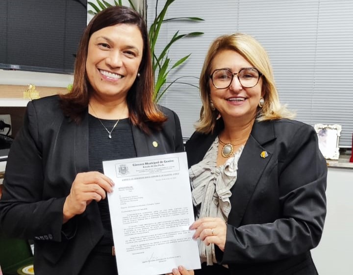 VEREADORA MARIA ADRIANA CONQUISTA R$ 100 MIL PARA APAE DE GUAÍRA  ATRAVÉS DA DEPUTADA FEDERAL MARIA ROSAS