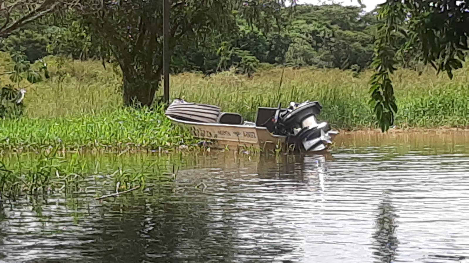 ATAQUE A POLICIAIS AMBIENTAIS NO RIO GRANDE DEIXA MILITAR FERIDO EM OPERAÇÃO CONTRA PESCA ILEGAL EM COLÔMBIA (SP)