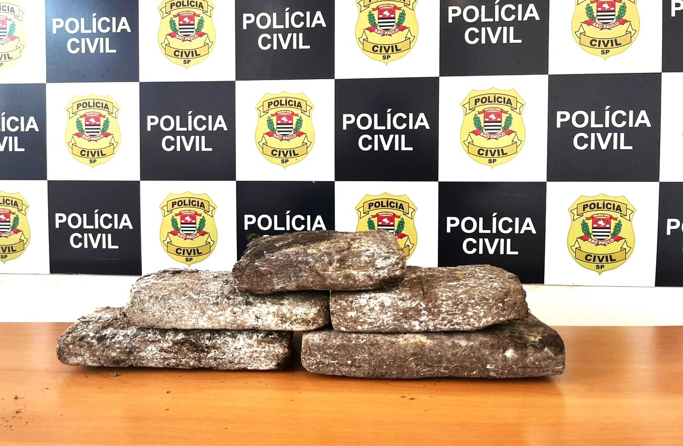 OPERAÇÃO POLICIAL EM SÃO JOAQUIM DA BARRA E IPUÃ 9SP) RESULTA EM PRISÕES E APREENSÃO DE DROGAS