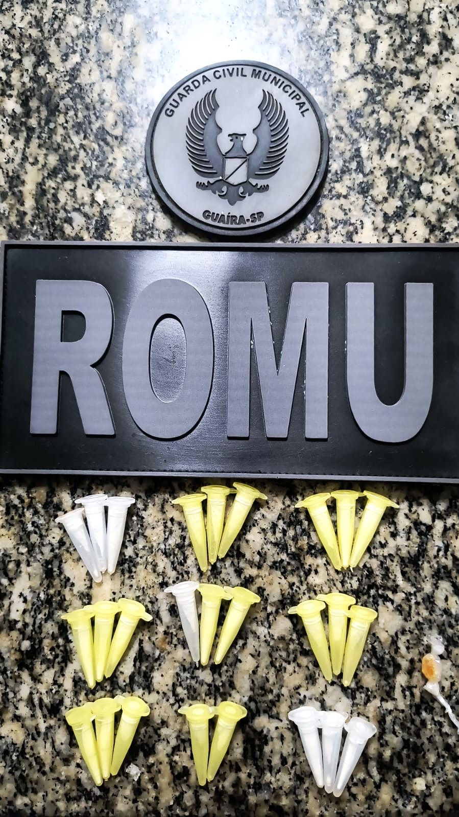 HOMEM É PRESO, EM GUAÍRA, POR SUSPEITA DE ENVOLVIMENTO COM O TRÁFICO DE DROGAS