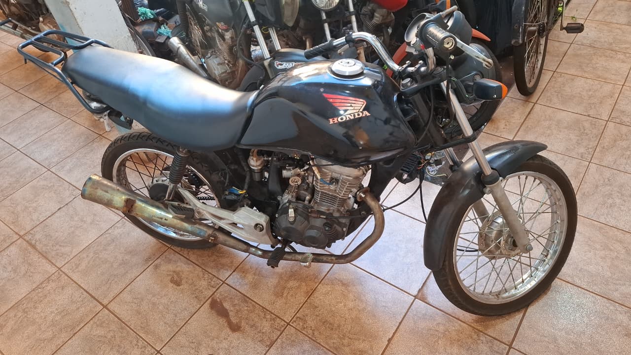 MENOR É APREENDIDO COM MOTO COM SINAIS IDENTIFICADORES ADULTERADOS EM GUAÍRA