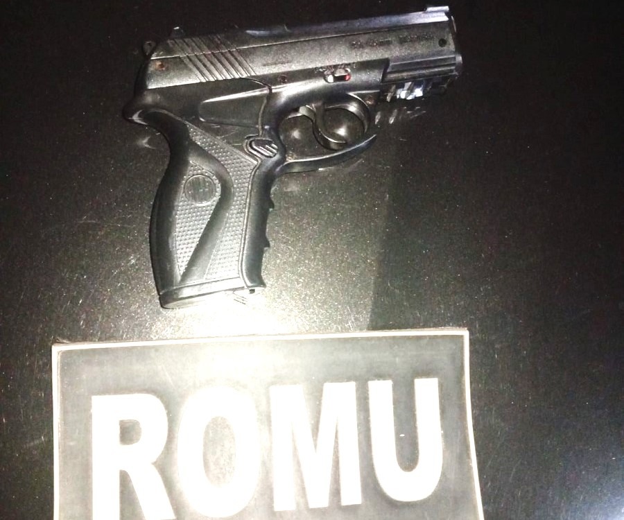 GCM DE GUAÍRA LOCALIZA SIMULACRO DE ARMA DE FOGO APÓS ABORDAGEM NA ÁREA DA ESTAÇÃO RODOVIÁRIA