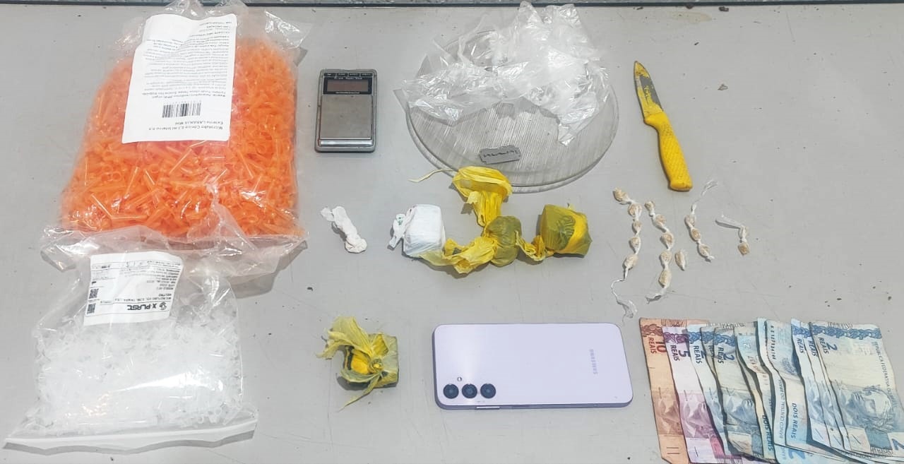 SUSPEITO É PRESO PELA PM POR ENVOLVIMENTO COM O TRÁFICO DE DROGAS EM GUAÍRA