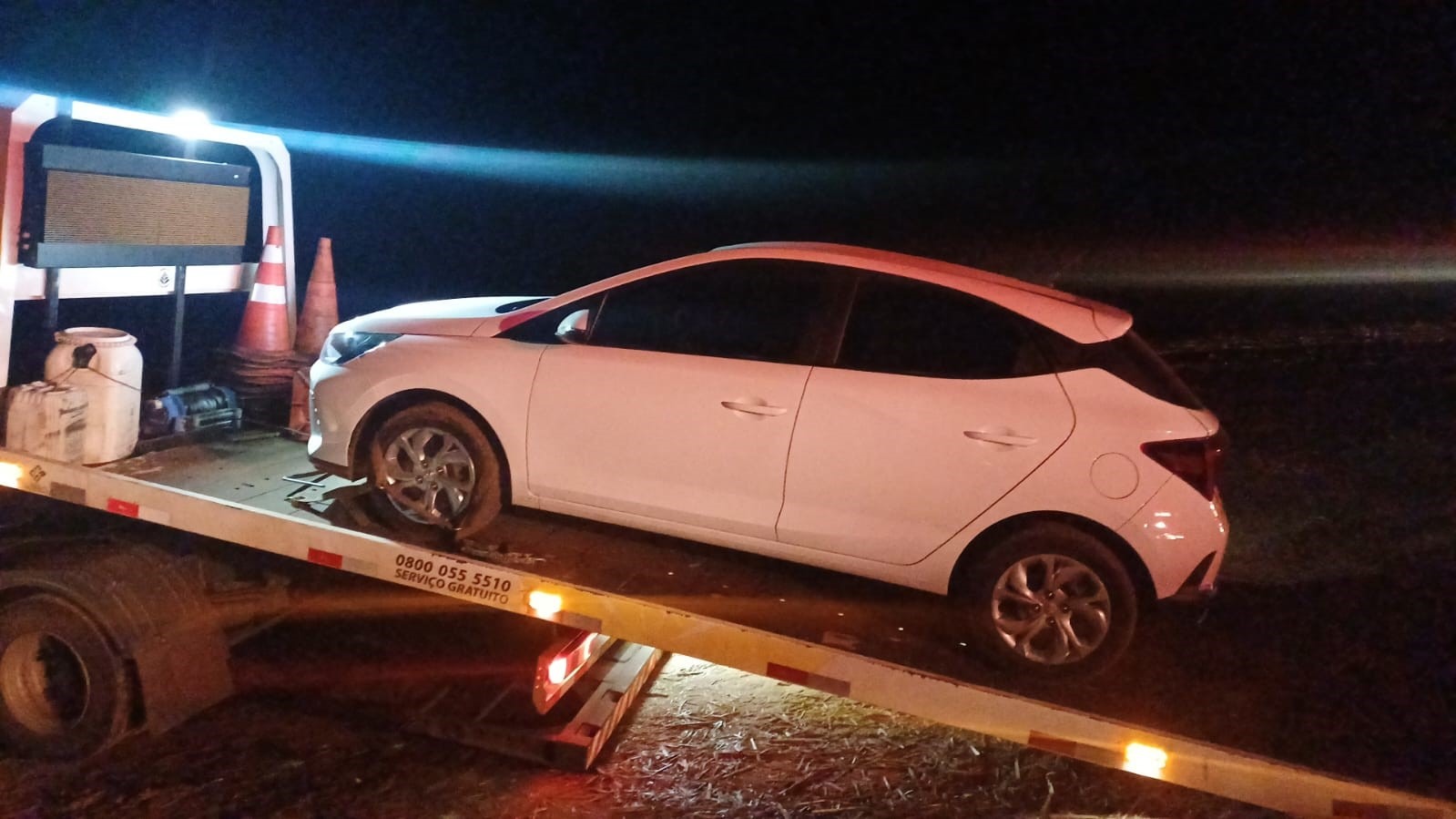 FRANCA: CARRO É ROUBADO E RECUPERADO 20 MINUTOS DEPOIS PELA POLÍCIA MILITAR AMBIENTAL. DUAS PESSOAS FORAM PRESAS