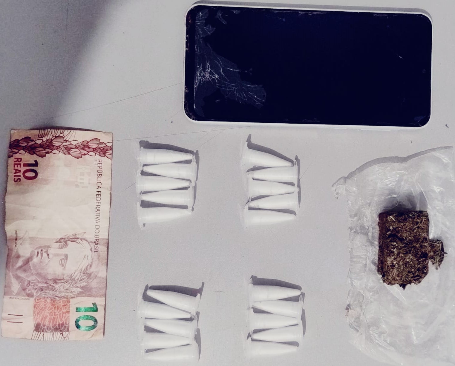 SUSPEITO É PRESO, EM GUAÍRA, POR ENVOLVIMENTO COM O TRÁFICO DE DROGAS