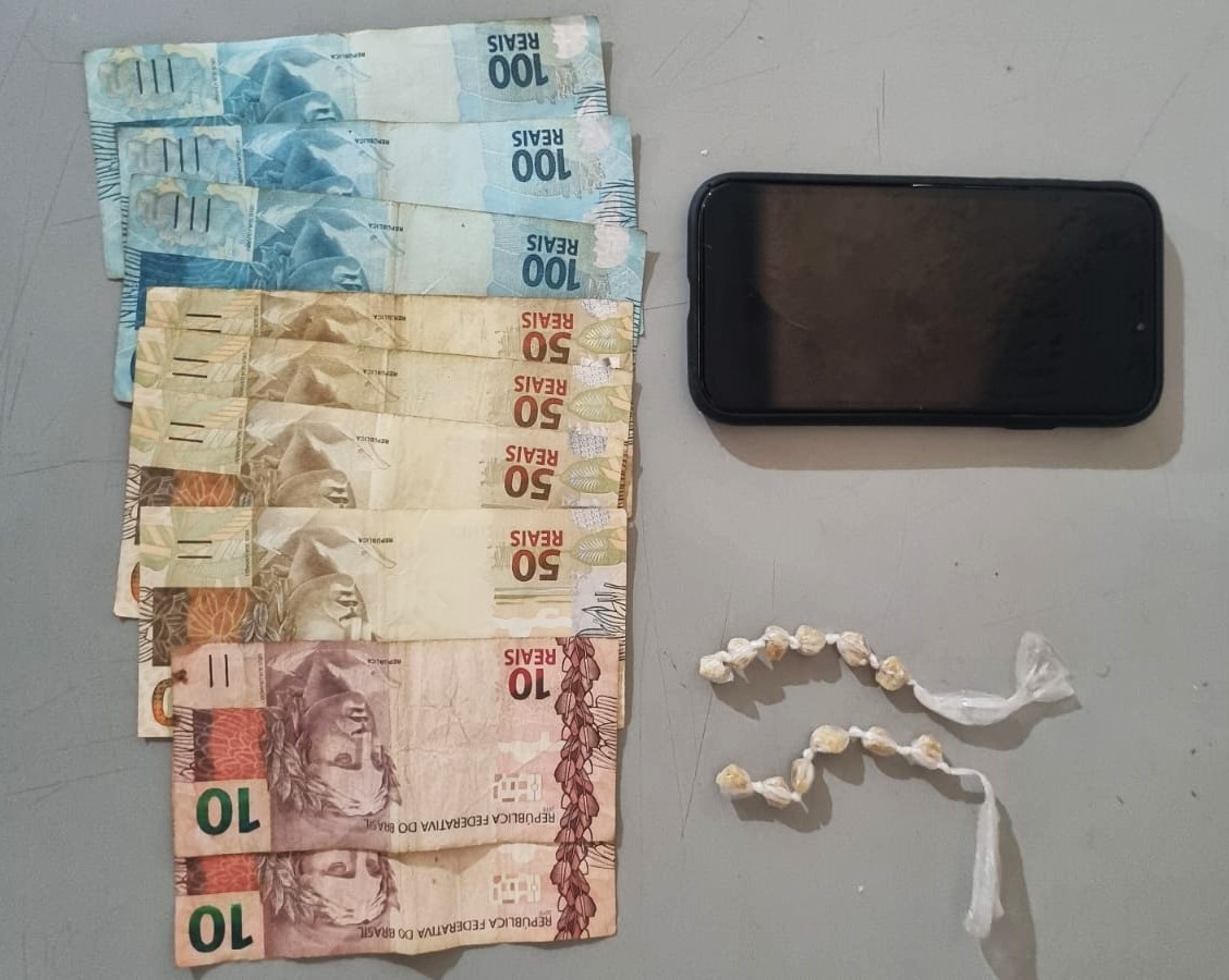 HOMEM É PRESO NA VILA APARECIDA, EM GUAÍRA, POR SUSPEITA DE ENVOLVIMENTO COM O TRÁFICO DE DROGAS