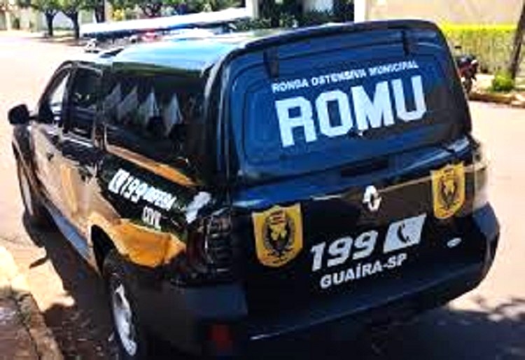 HOMEM É PRESO, EM GUAÍRA, ACUSADO DE INVADIR CASA E AMEAÇAR IRMÃ COM FACA